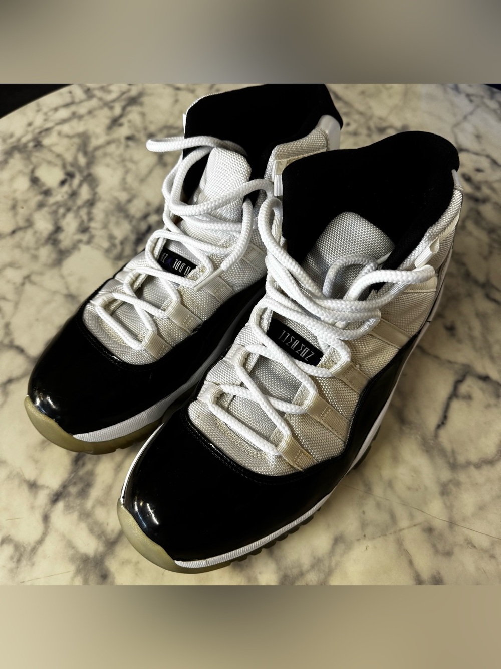 JORDAN 11 CONCORDS - sz 10.5 (2011)